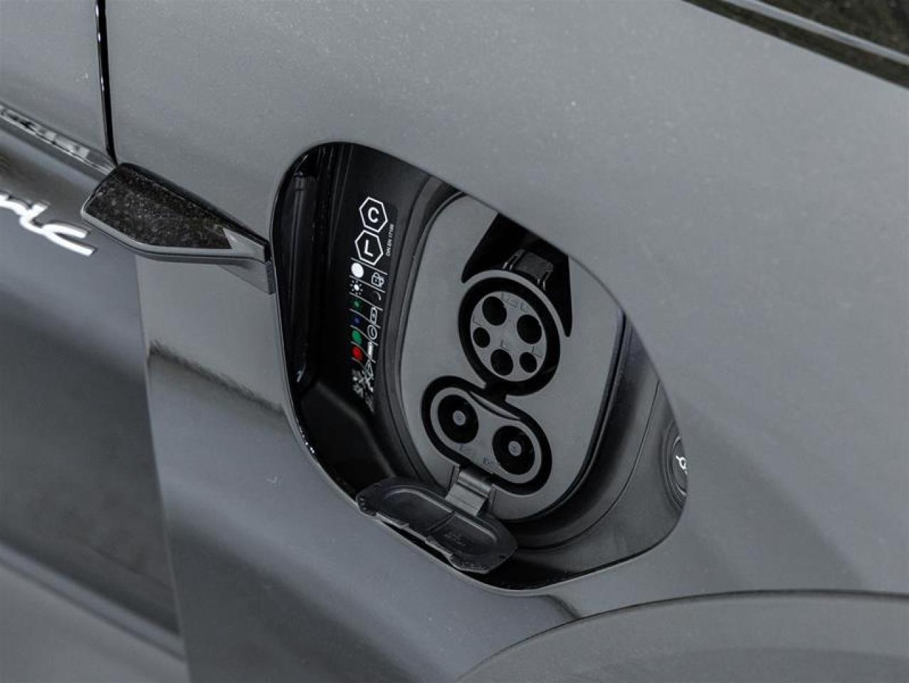 2025 Porsche Taycan  Photo