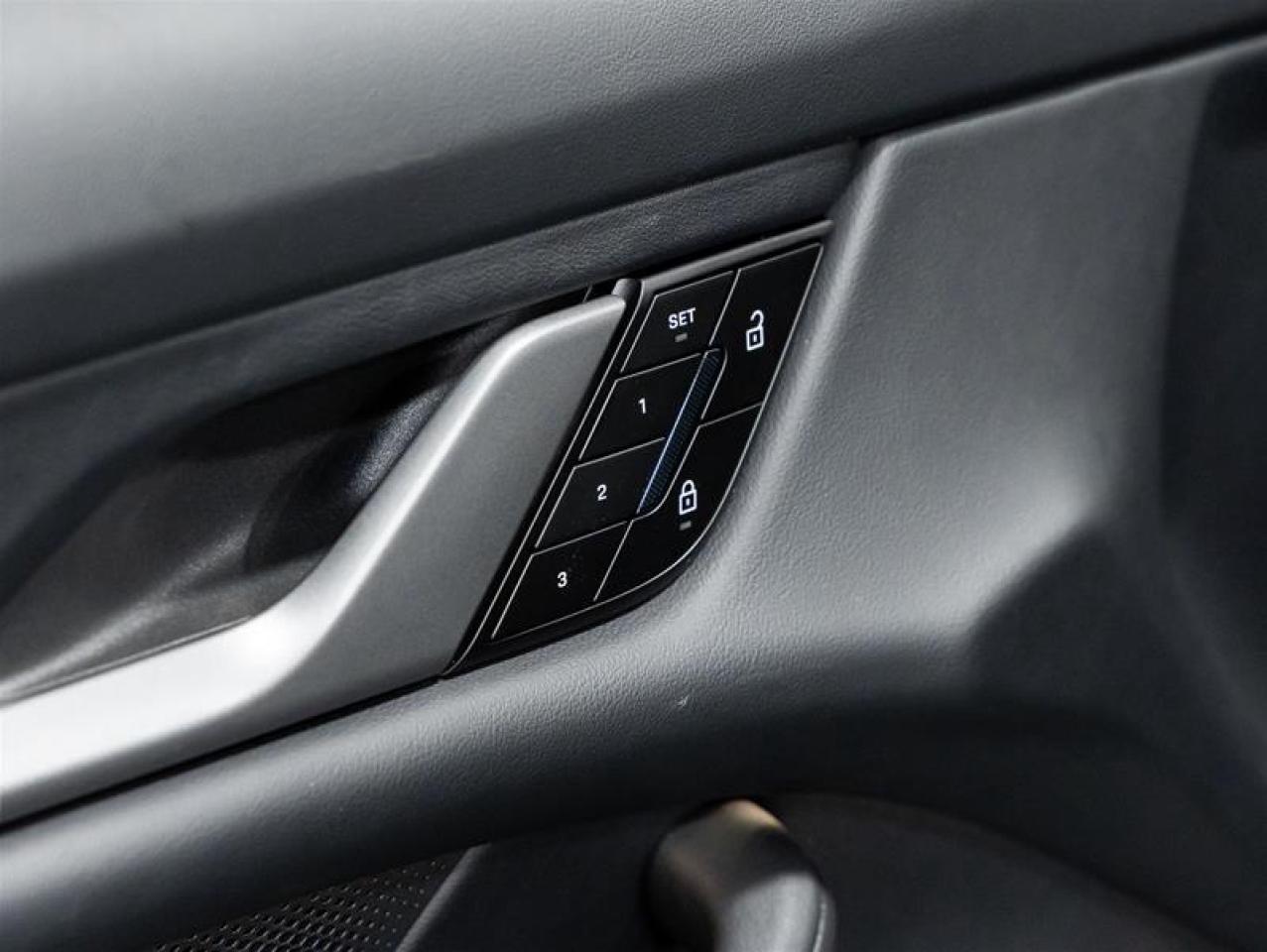 2025 Porsche Taycan  Photo