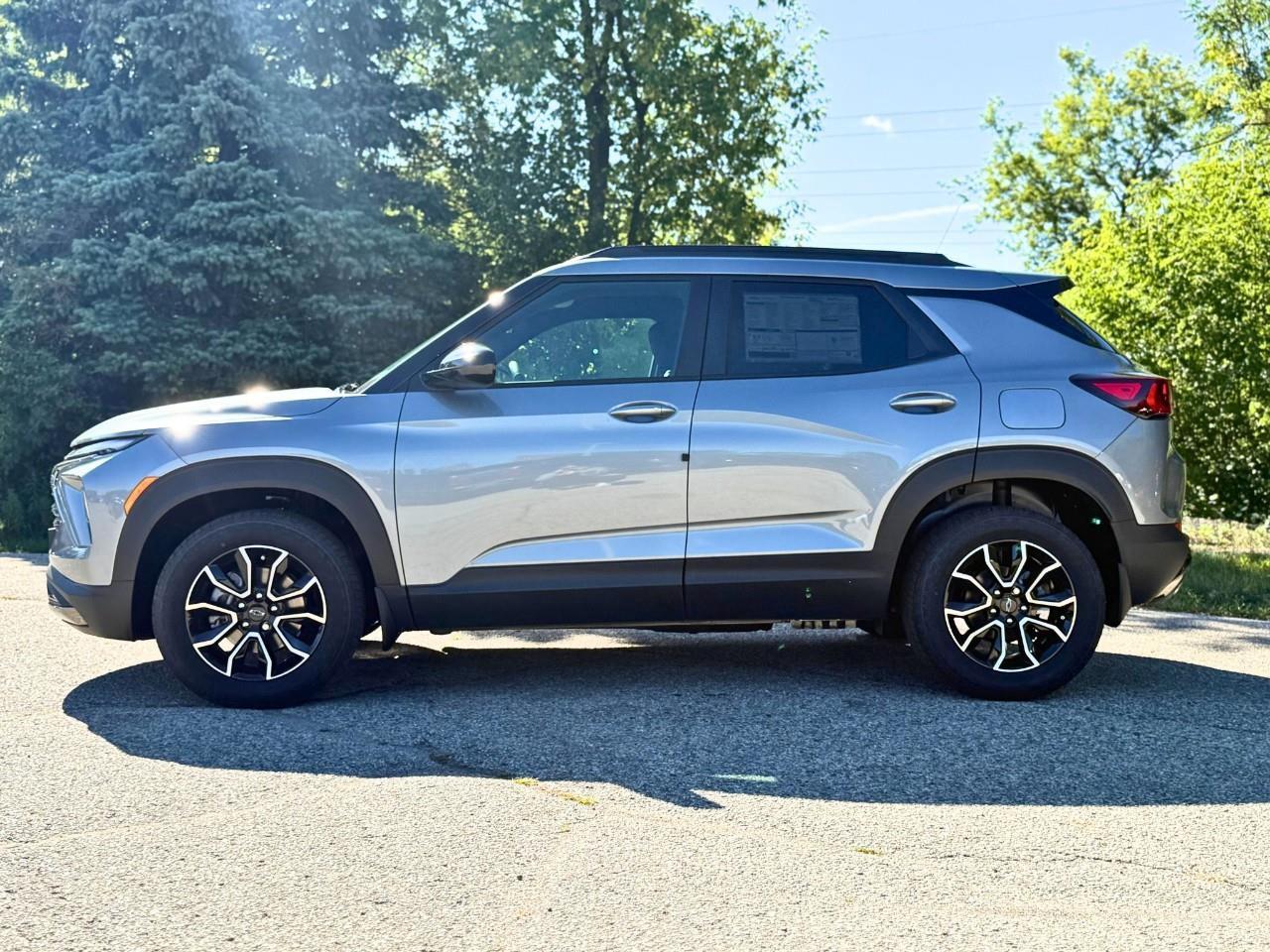 2026 Chevrolet TrailBlazer ACTIV 4dr All-Wheel Drive Photo2