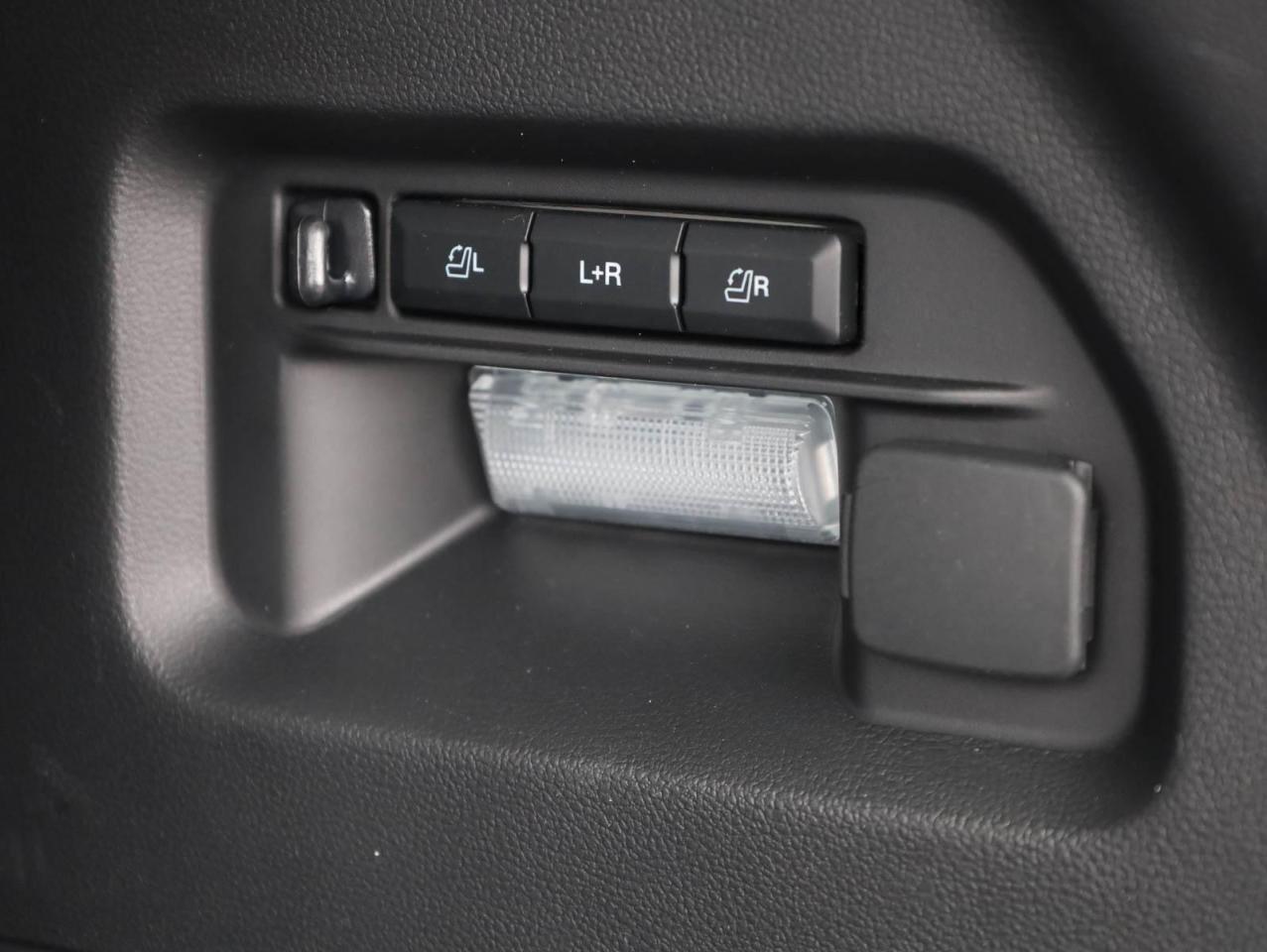 2026 Ford Explorer ST 4dr 4x4 Photo