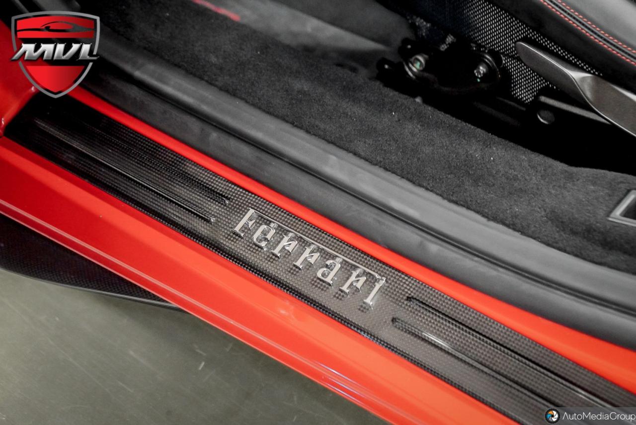 2023 Ferrari F8 Spider Base 2dr Convertible Photo