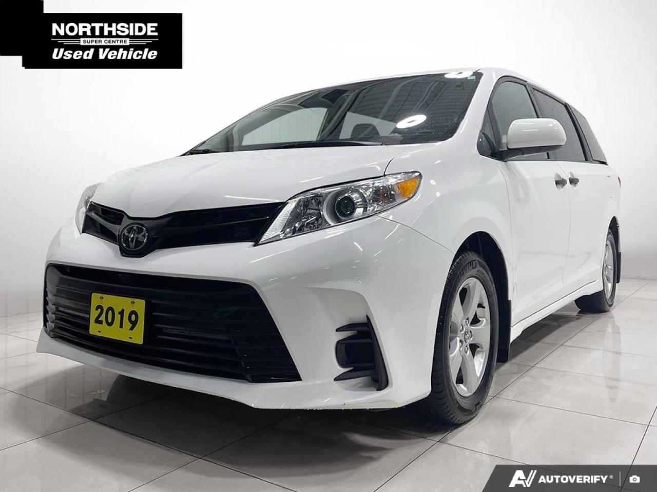 2019 Toyota Sienna 7-Passenger 4dr Front-wheel Drive Passenger Van Photo0