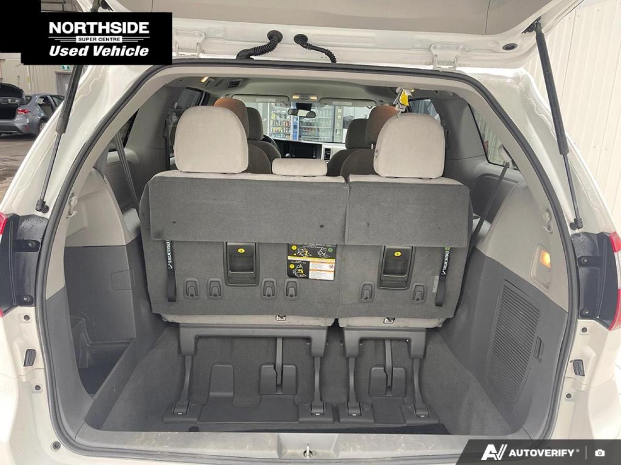 2019 Toyota Sienna 7-Passenger 4dr Front-wheel Drive Passenger Van Photo