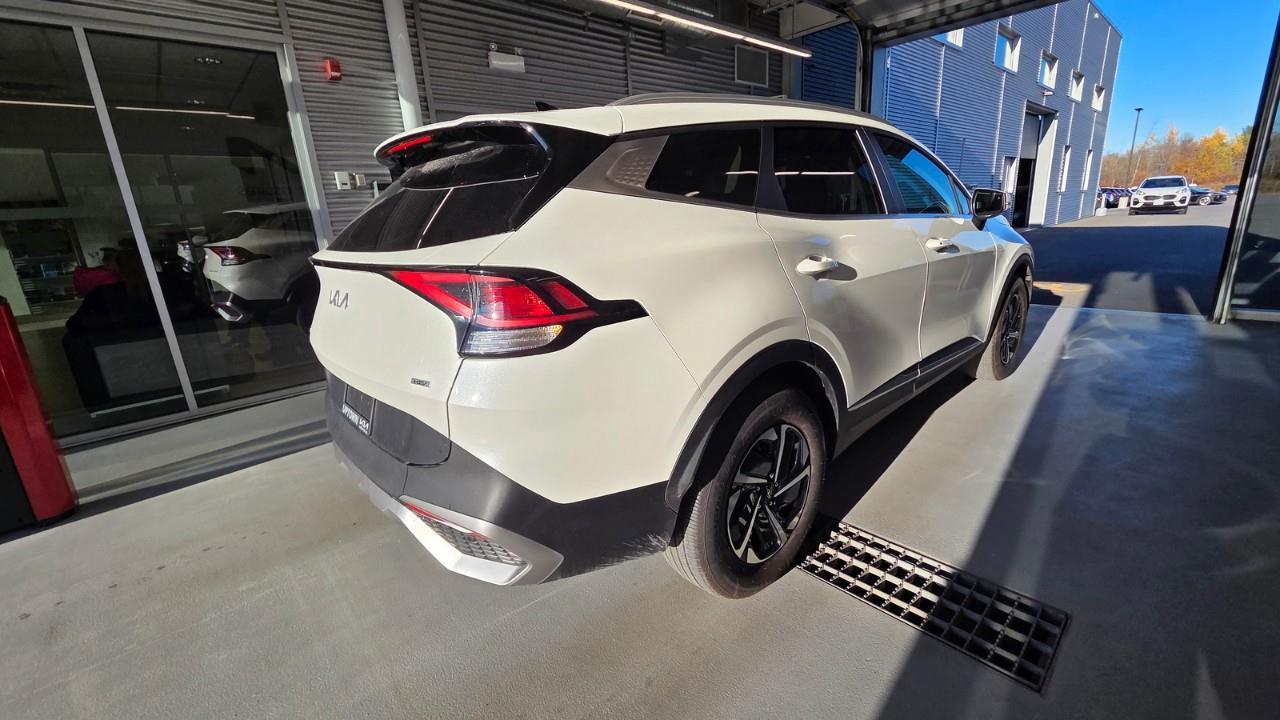 2023 Kia Sportage Hybrid EX 4dr All-Wheel Drive Photo4