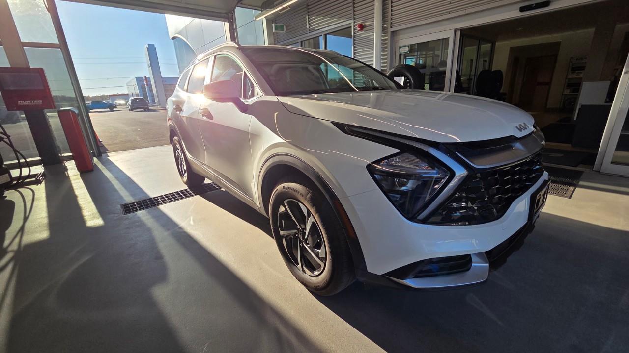2023 Kia Sportage Hybrid EX 4dr All-Wheel Drive Photo