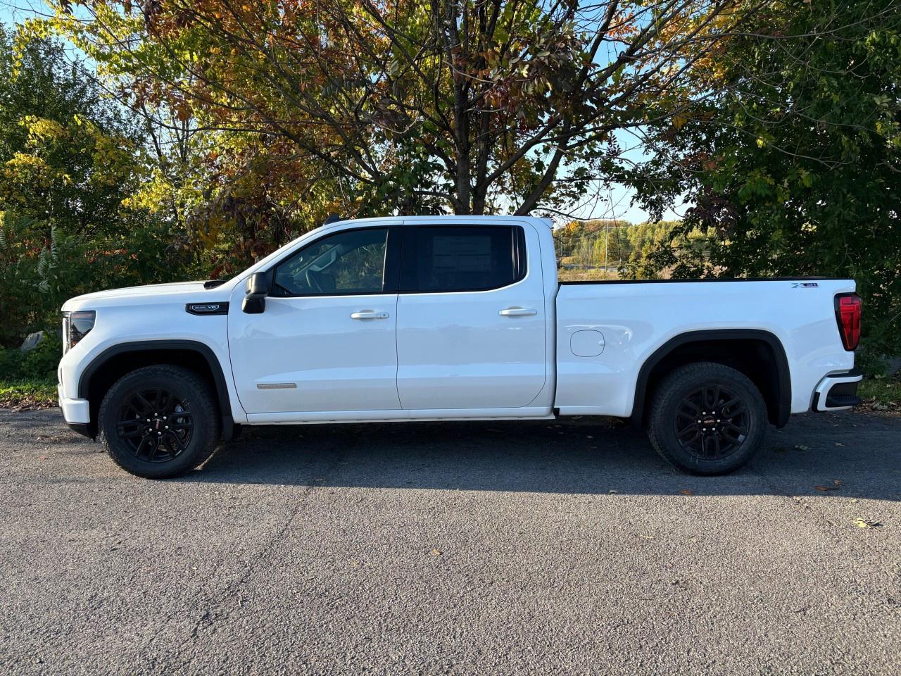 2026 GMC Sierra 1500 Crew Cab Standard Box 4-Wheel Drive Elevation Photo