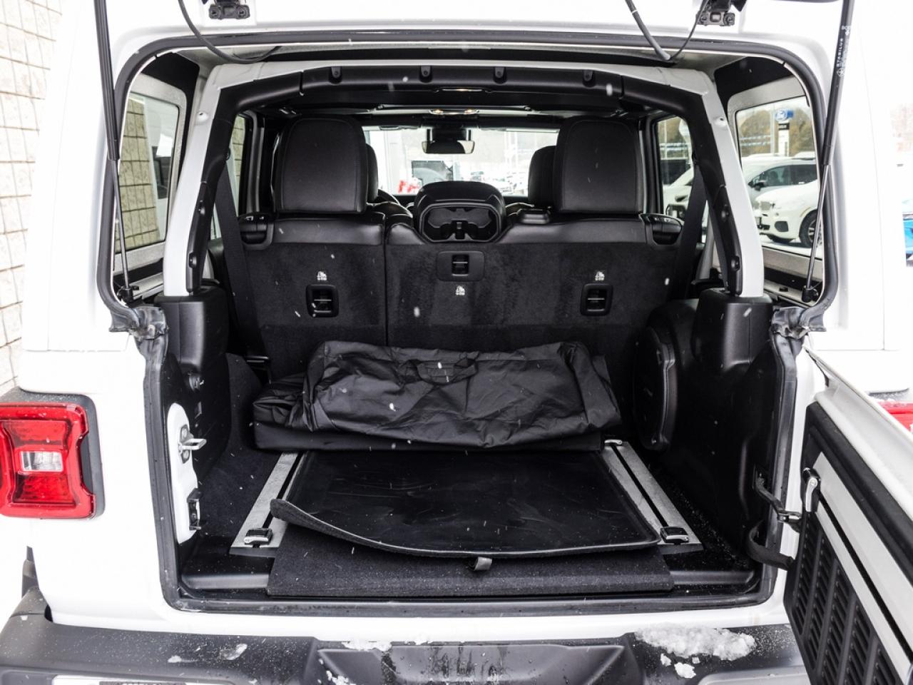 2021 Jeep WRANGLER UNLIMITED Sahara 4dr 4x4 Photo