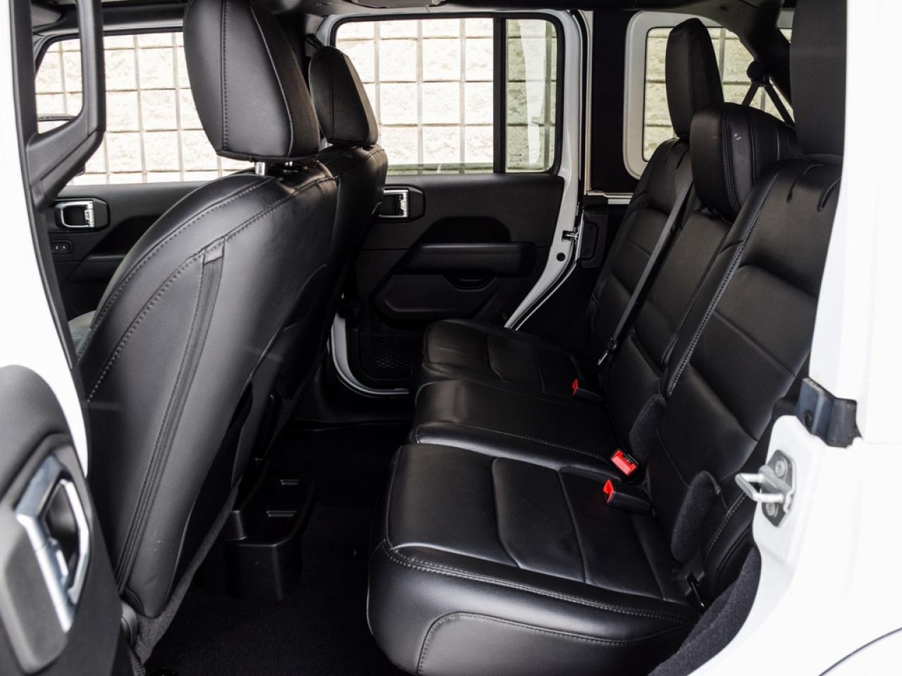 2021 Jeep WRANGLER UNLIMITED Sahara 4dr 4x4 Photo