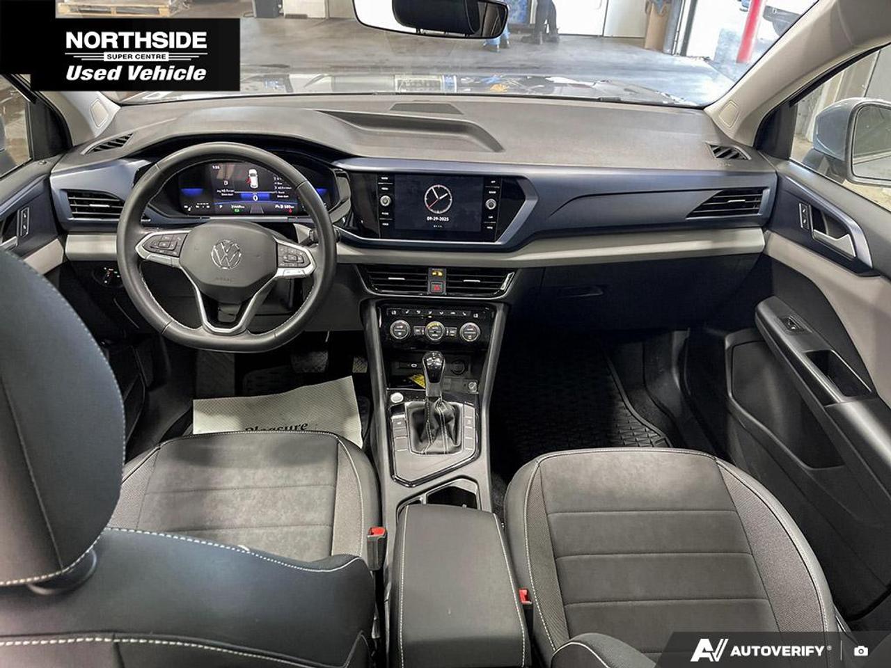 2023 Volkswagen Taos Comfortline 4dr Front-Wheel Drive Photo