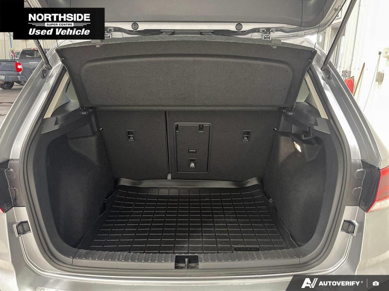 2023 Volkswagen Taos Comfortline 4dr Front-Wheel Drive Photo