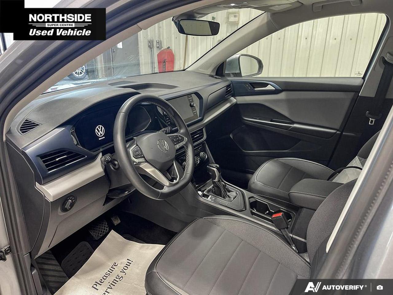2023 Volkswagen Taos Comfortline 4dr Front-Wheel Drive Photo