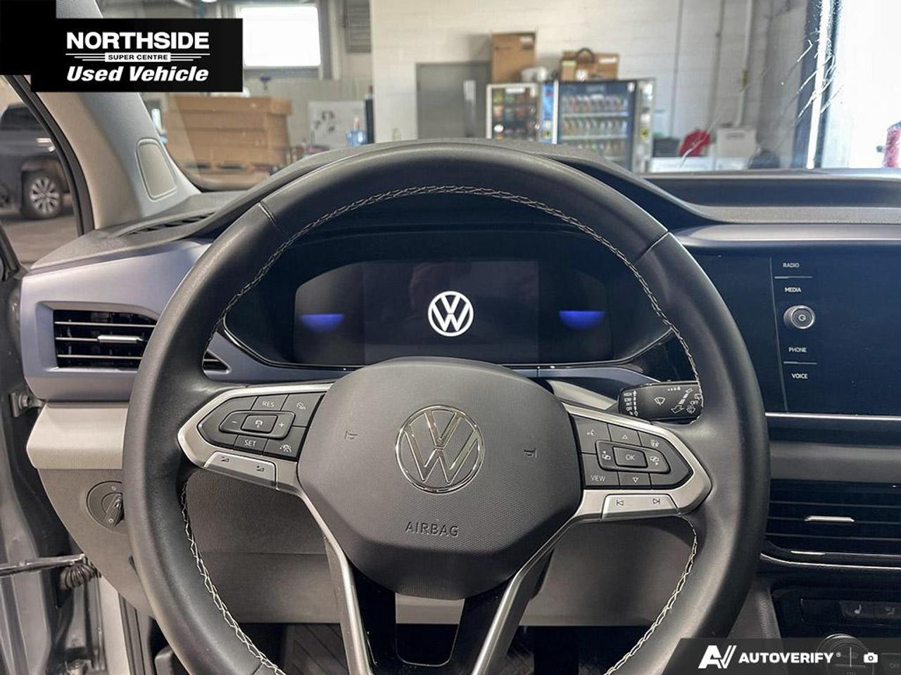 2023 Volkswagen Taos Comfortline 4dr Front-Wheel Drive Photo