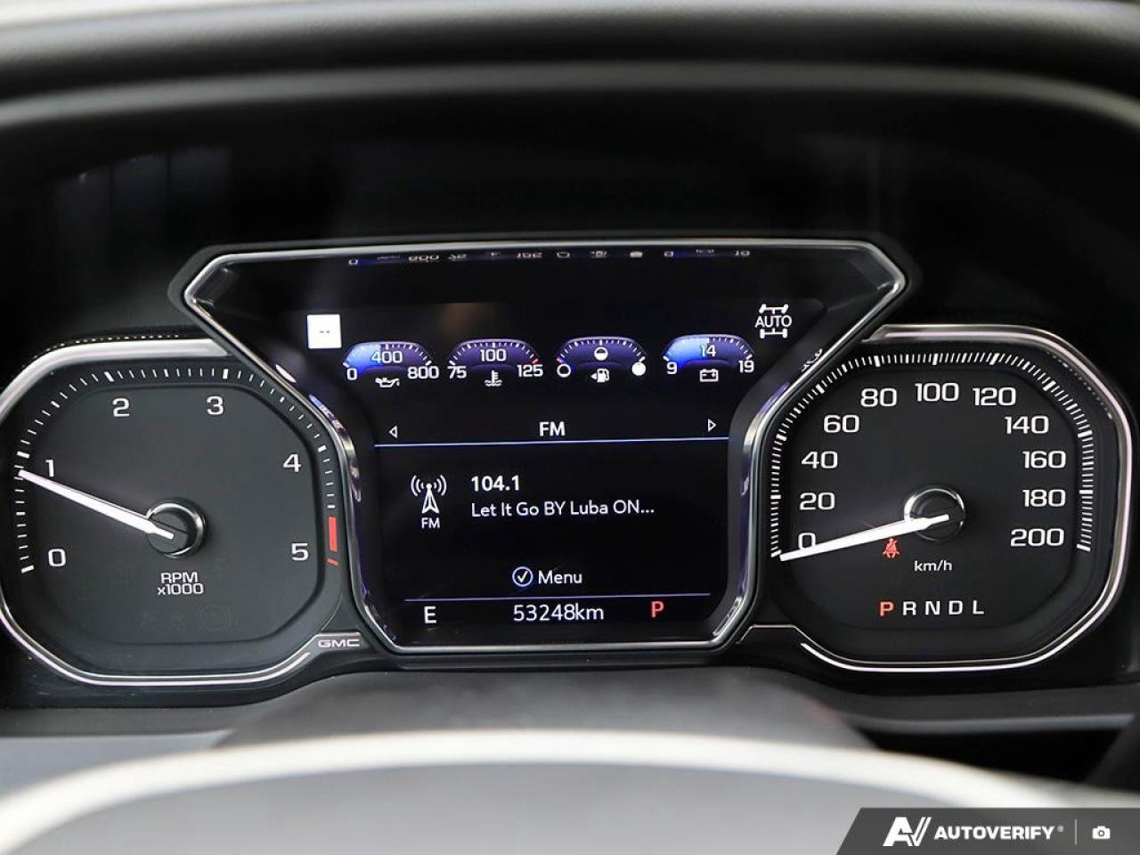 2023 GMC SIERRA 2500HD 4WD Crew Cab Standard Box Denali Photo