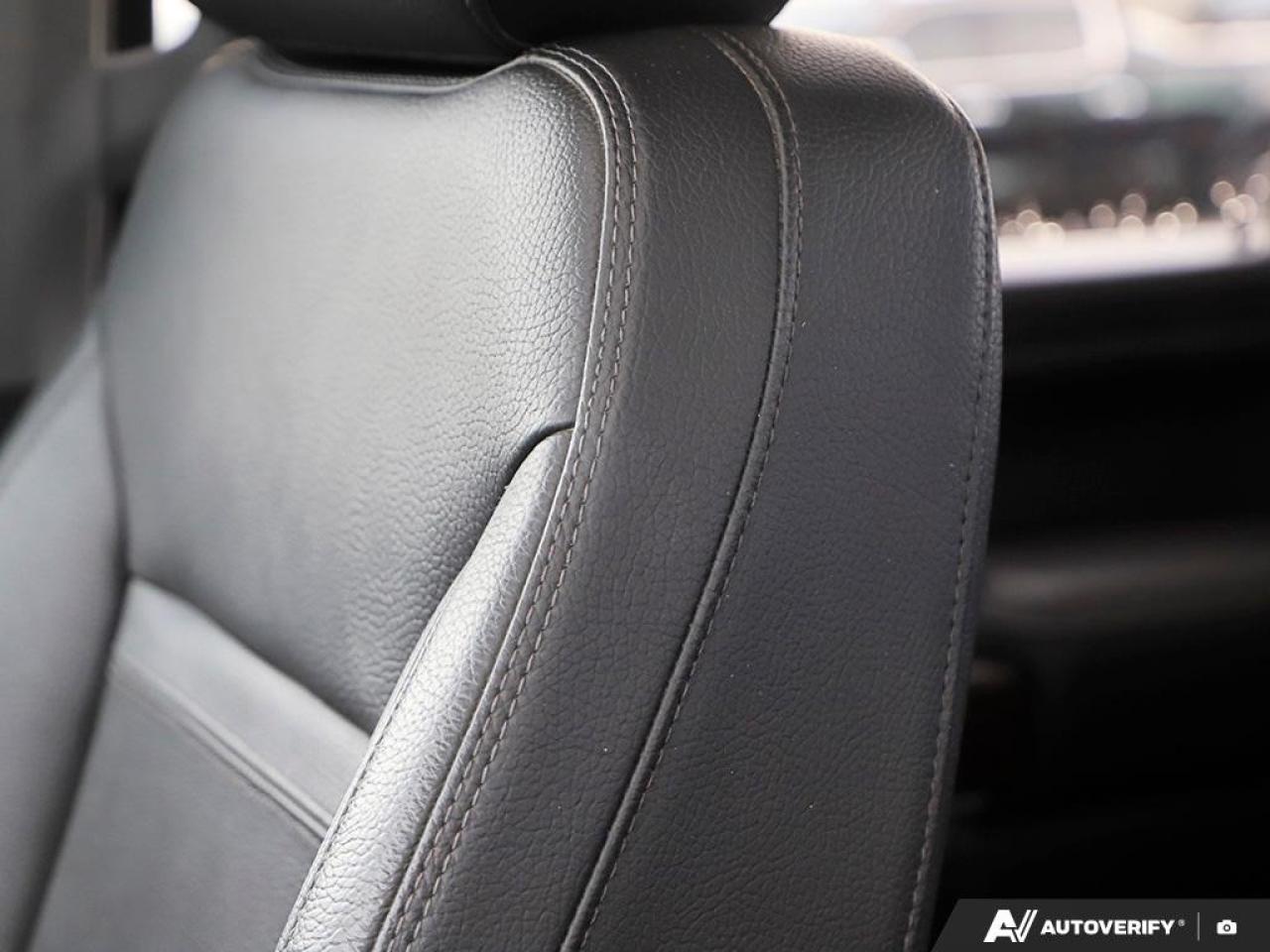 2023 GMC SIERRA 2500HD 4WD Crew Cab Standard Box Denali Photo