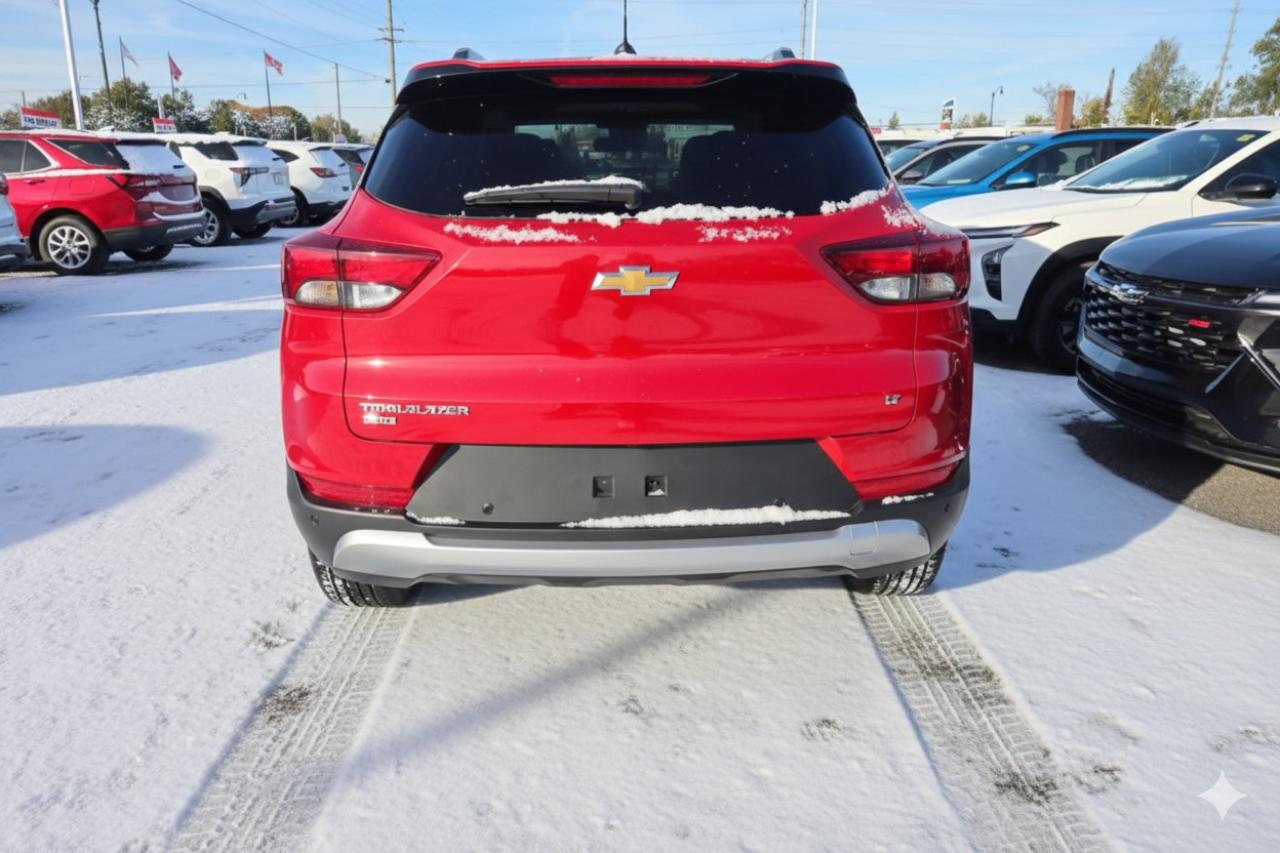 2026 Chevrolet TrailBlazer AWD 4dr LT Photo2