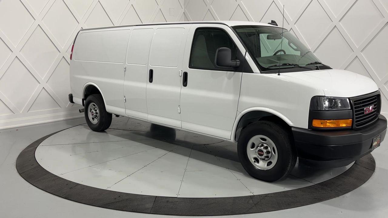 2022 GMC Savana 2500  Photo