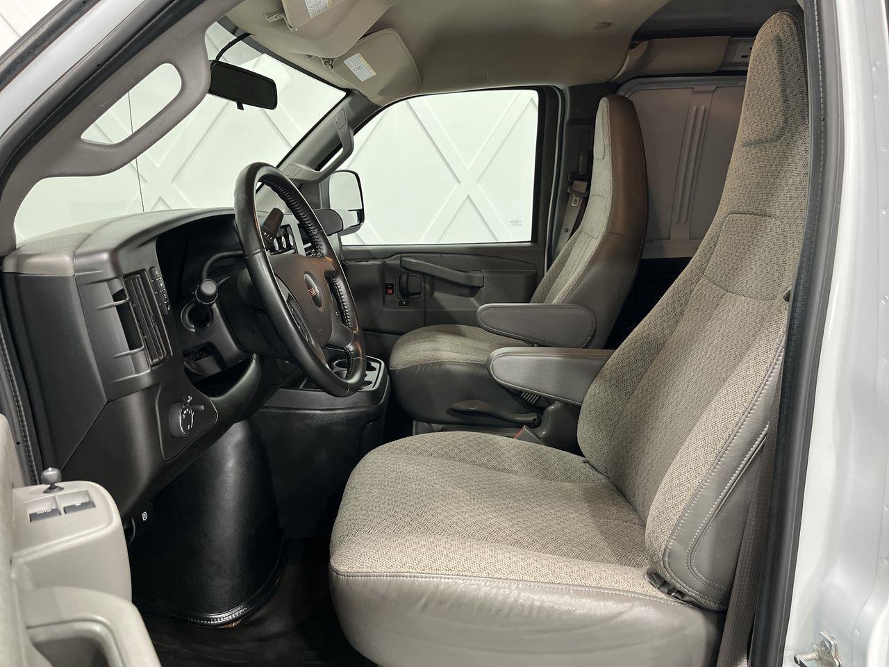 2022 GMC Savana 2500  Photo