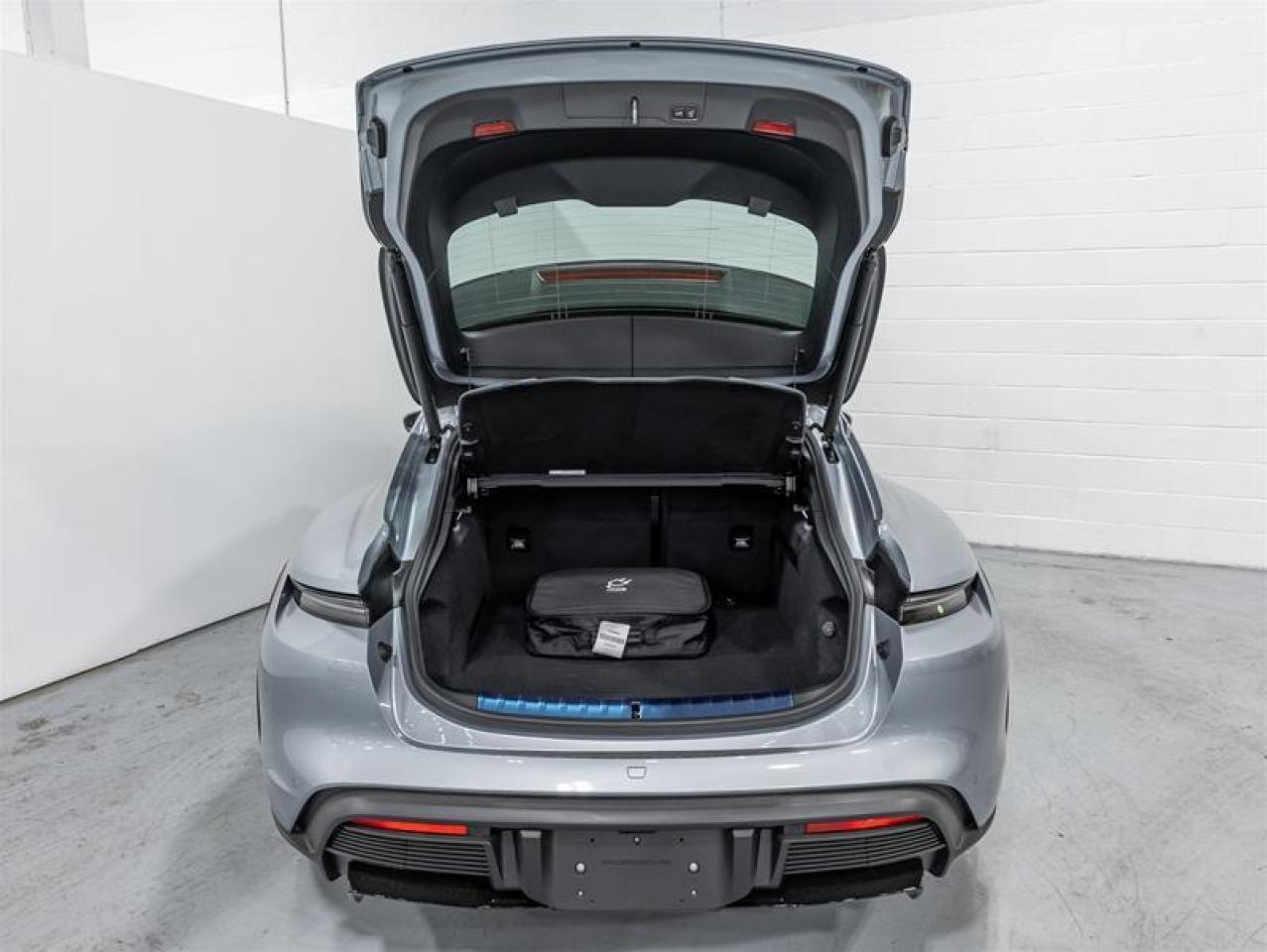 2025 Porsche Taycan  Photo