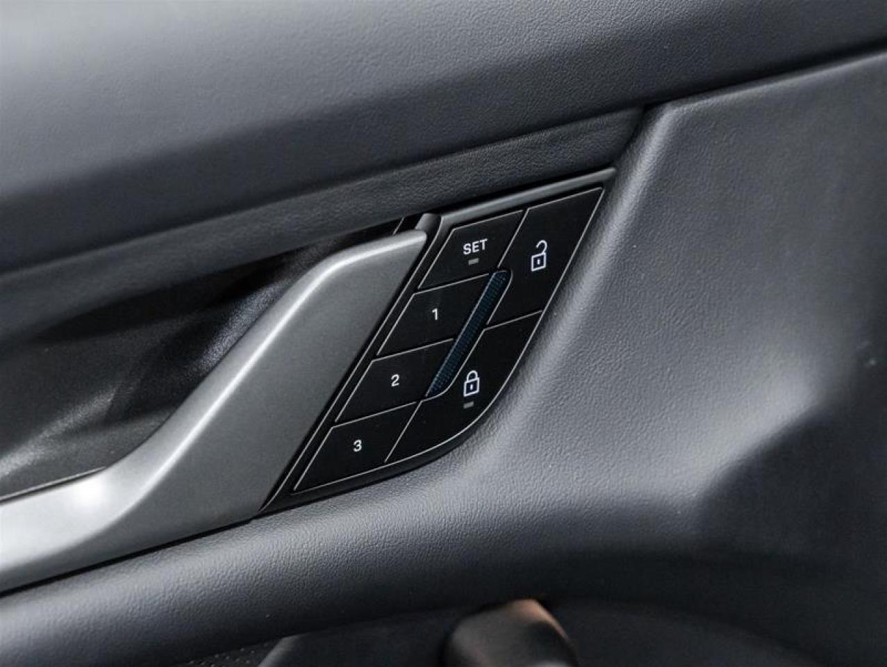 2025 Porsche Taycan  Photo