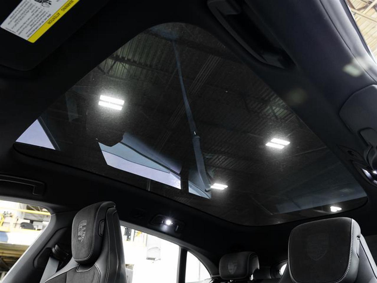 2025 Porsche Taycan  Photo