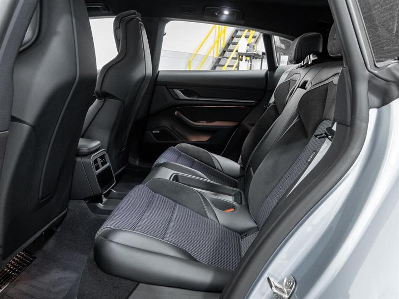 2025 Porsche Taycan  Photo