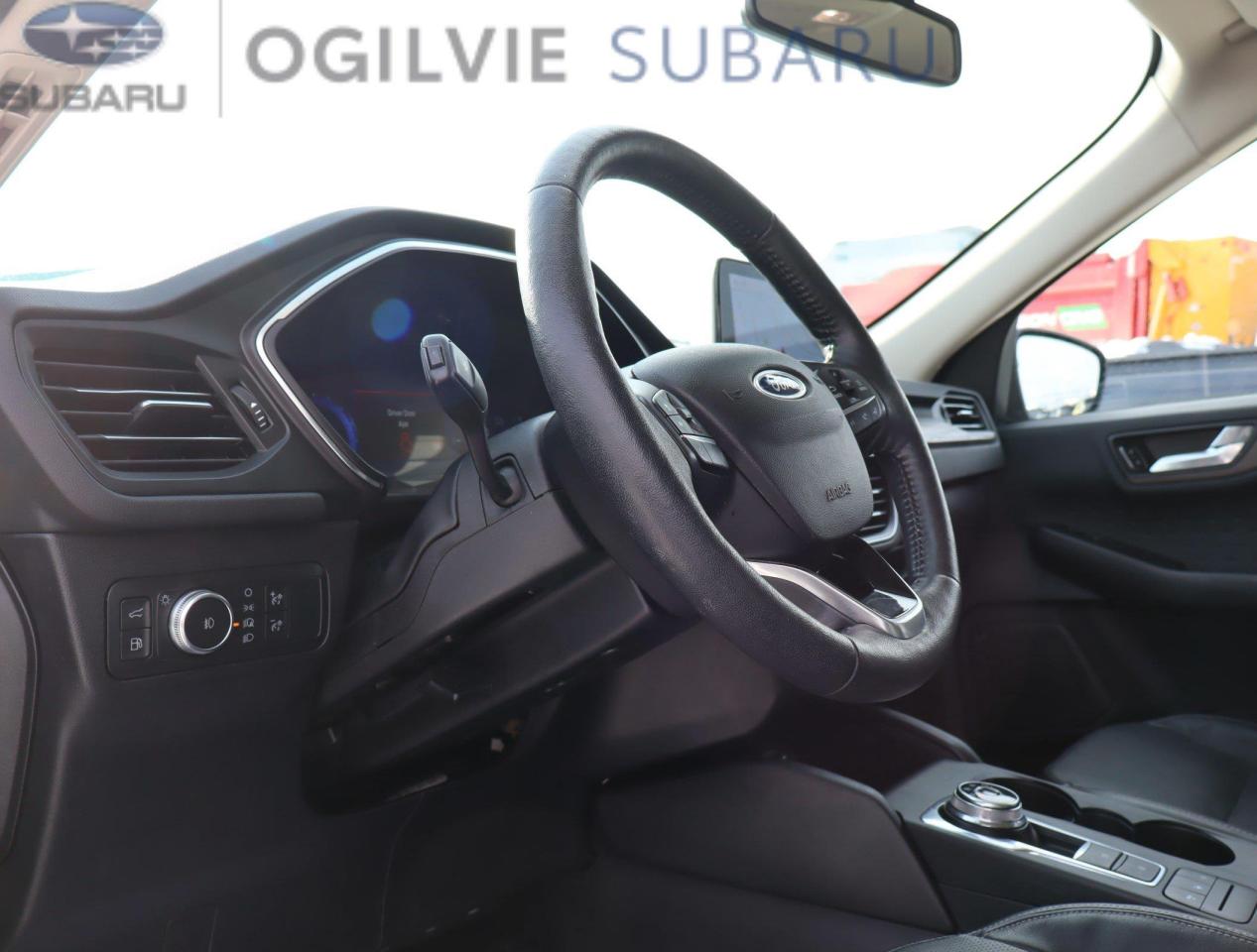 2020 Ford Escape Titanium Hybrid 4dr Front-Wheel Drive Photo