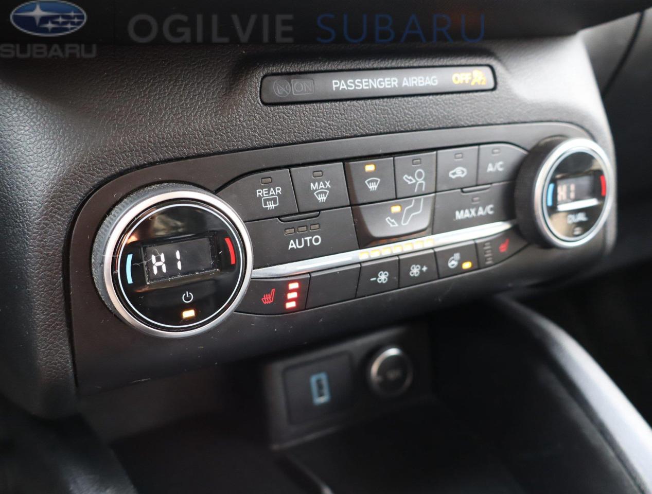 2020 Ford Escape Titanium Hybrid 4dr Front-Wheel Drive Photo