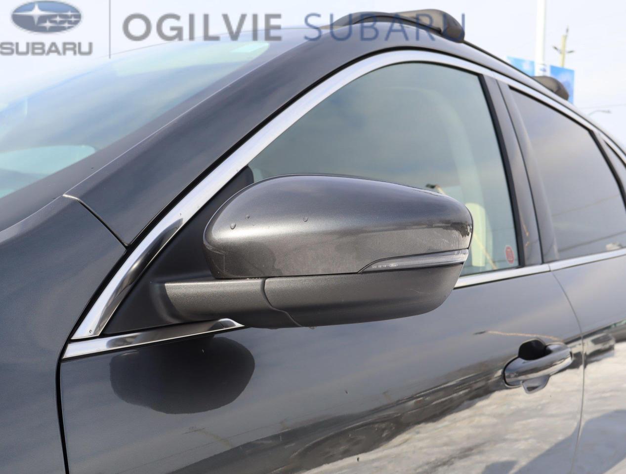 2020 Ford Escape Titanium Hybrid 4dr Front-Wheel Drive Photo