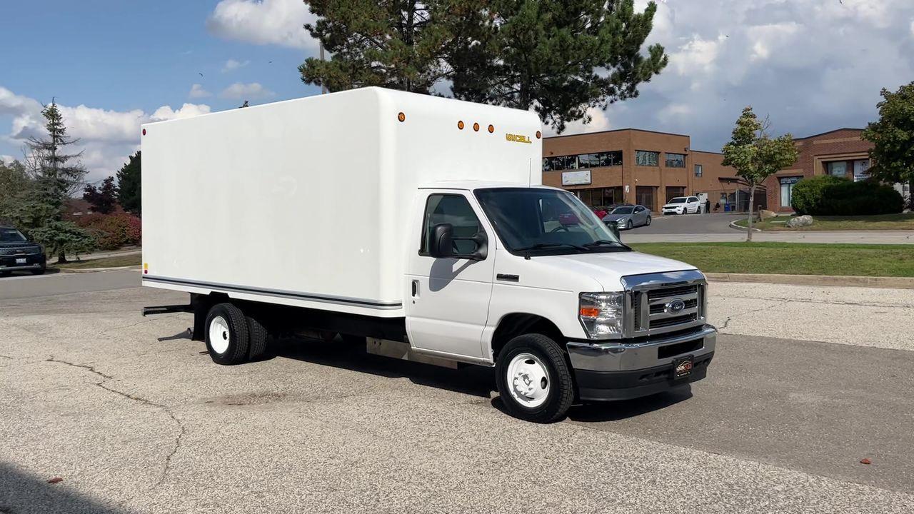 2021 Ford E-450  Photo