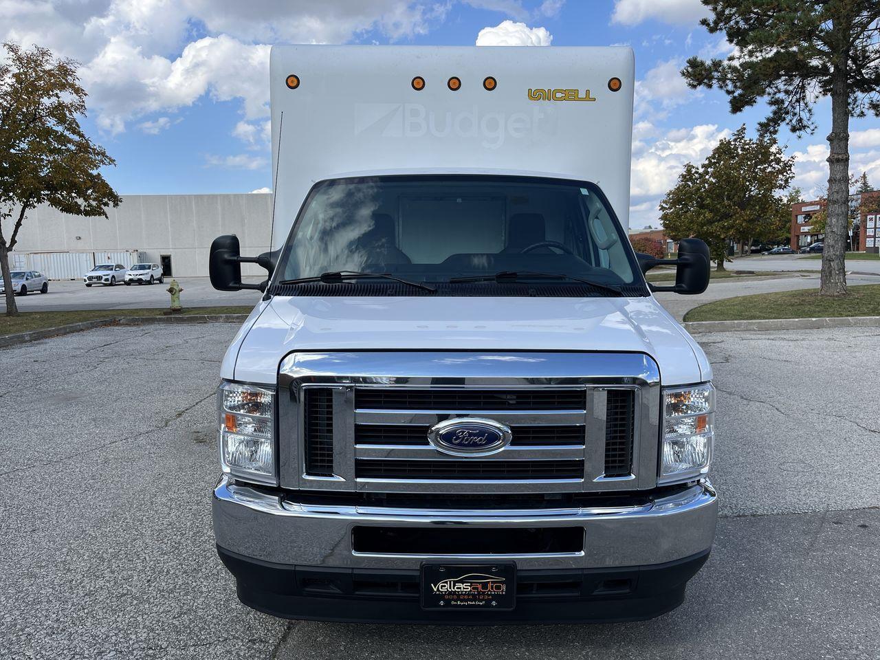 2021 Ford E-450  Photo