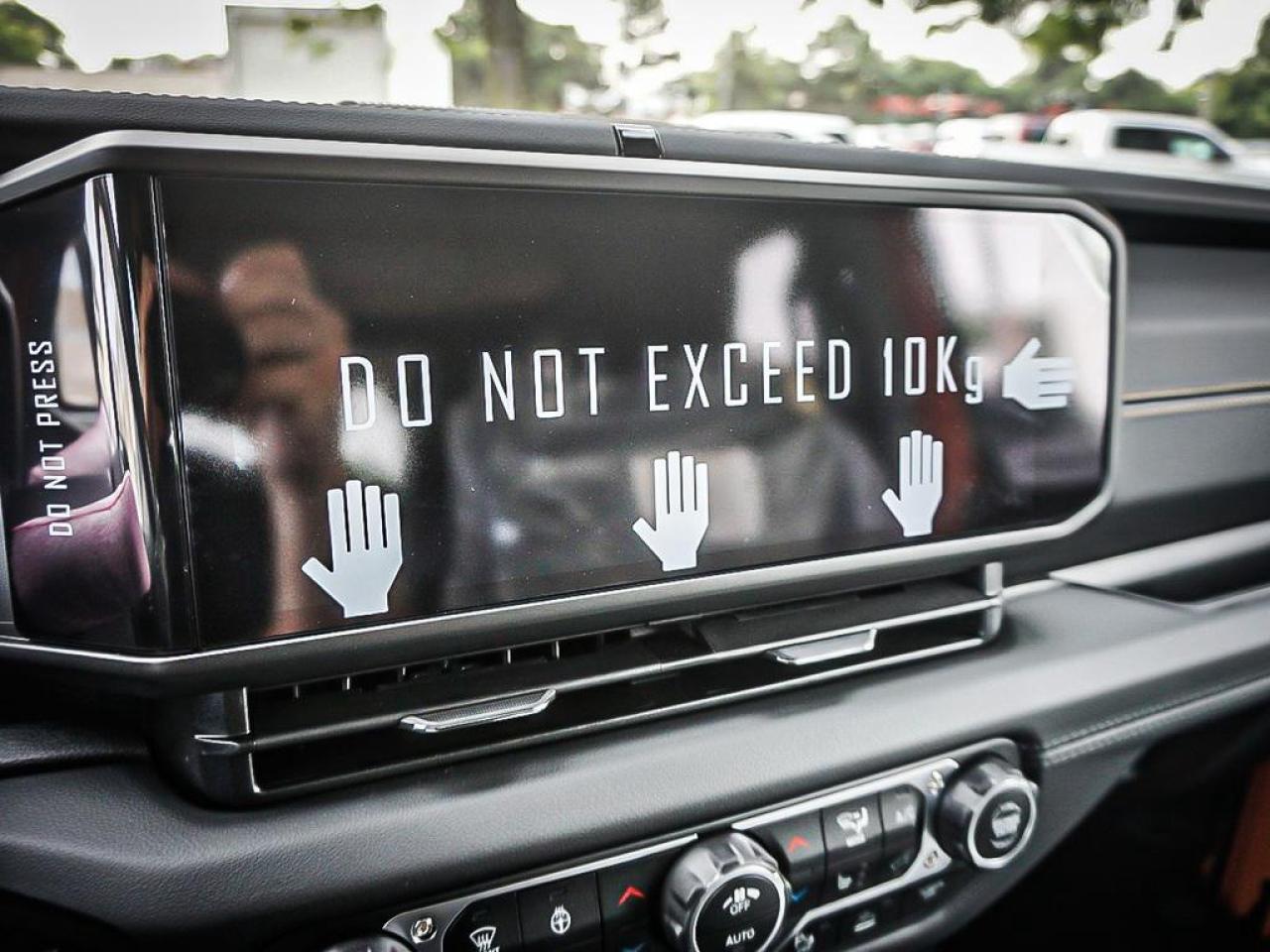 2025 Jeep Wrangler  Photo