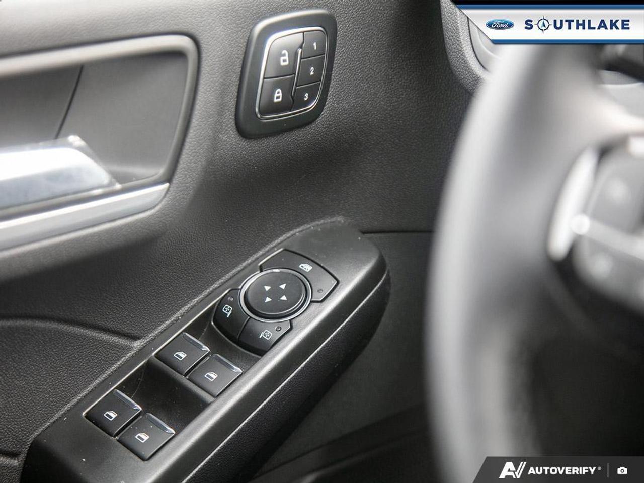 2026 Ford Escape PHEV 4dr Front-Wheel Drive Photo