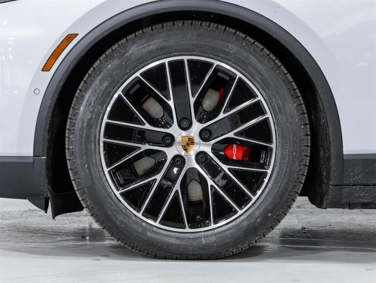 2025 Porsche Macan  Photo