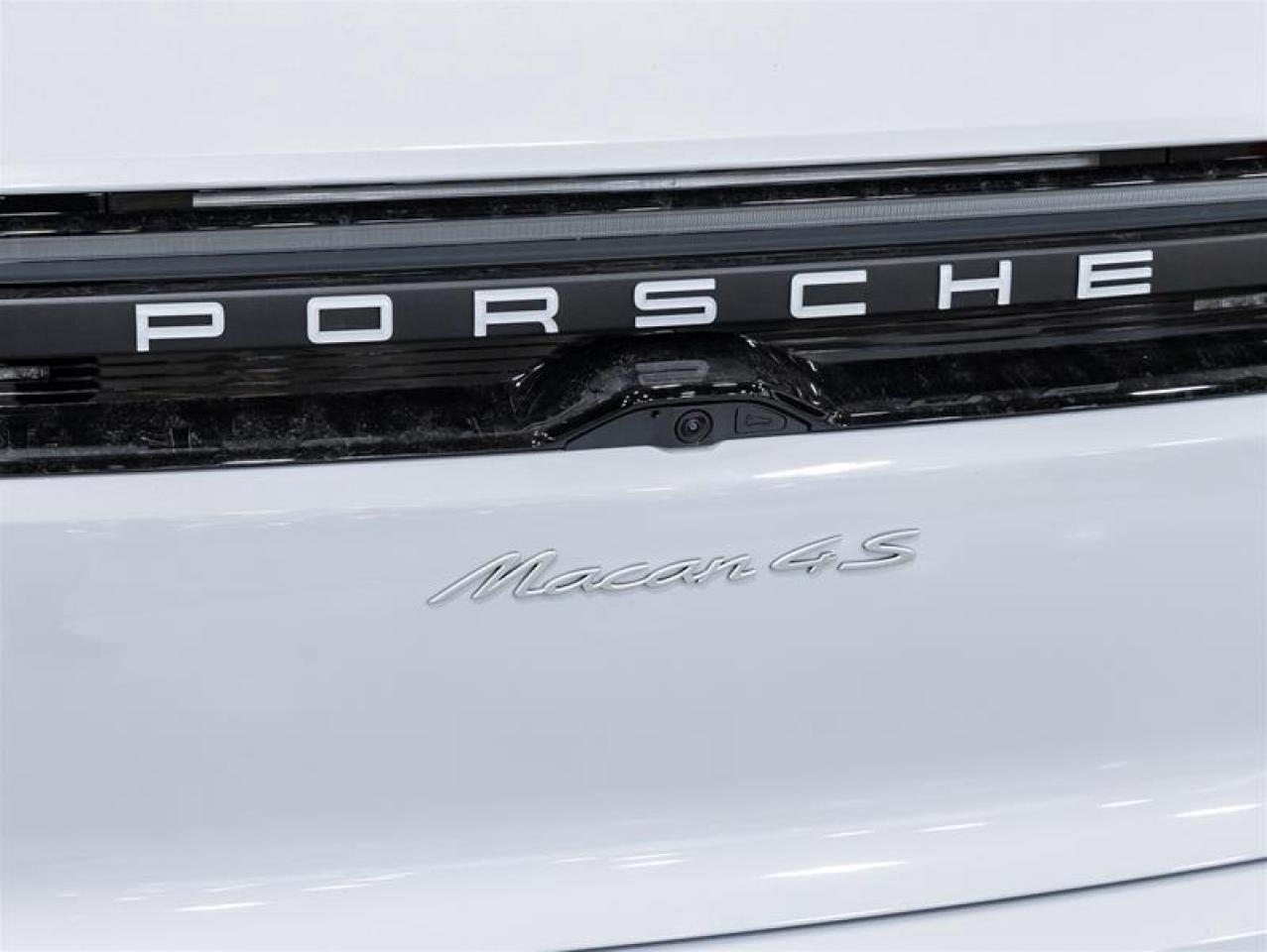 2025 Porsche Macan  Photo