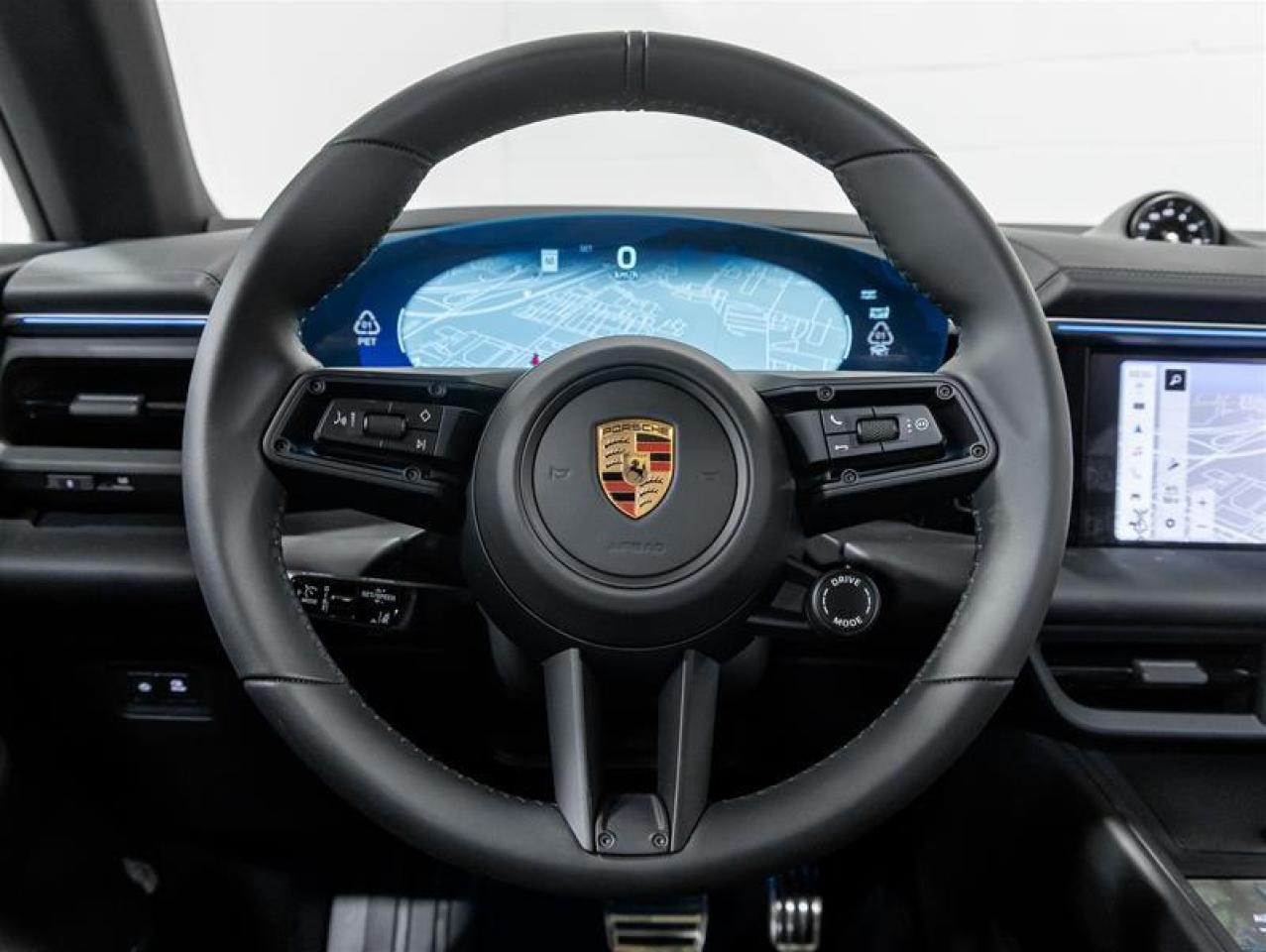 2025 Porsche Macan  Photo