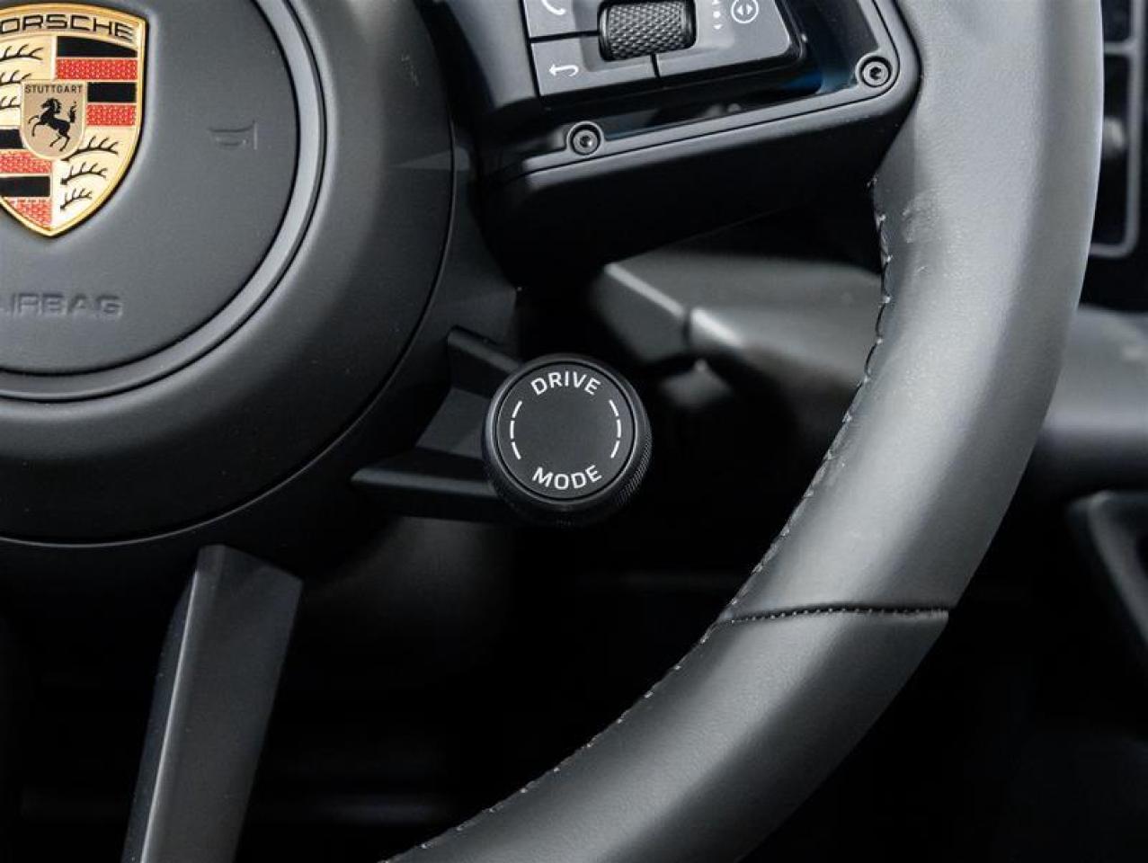 2025 Porsche Macan  Photo