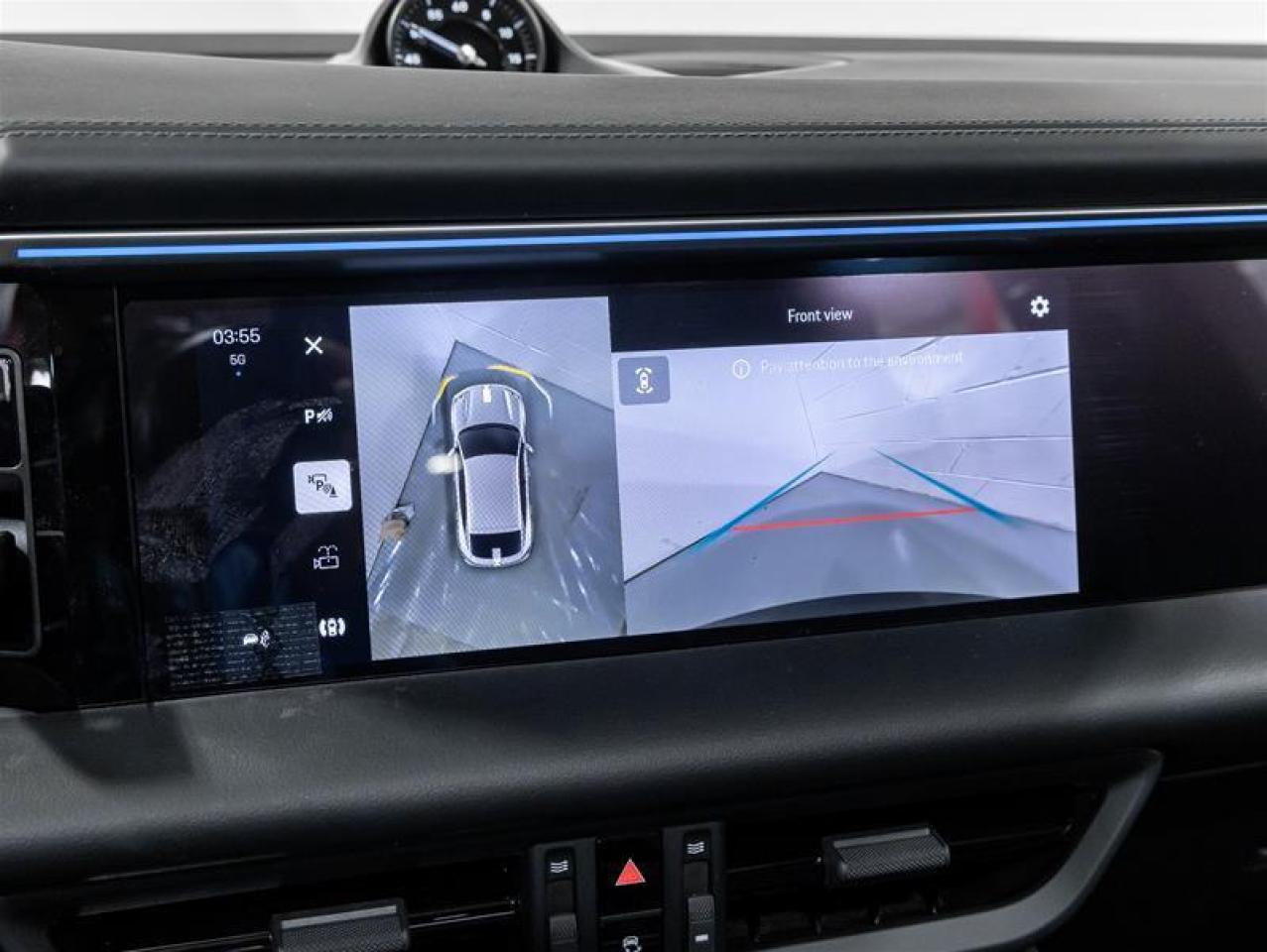 2025 Porsche Macan  Photo