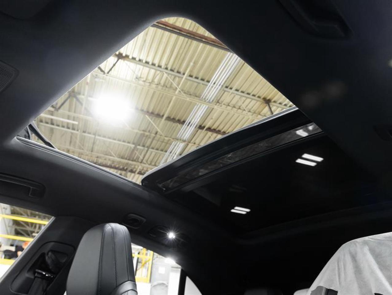 2025 Porsche Macan  Photo