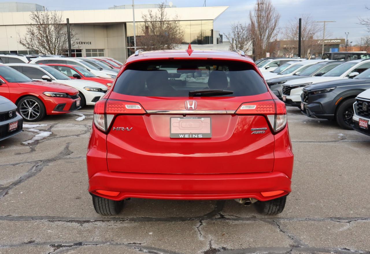 2022 Honda HR-V Touring 4dr All-Wheel Drive Photo3