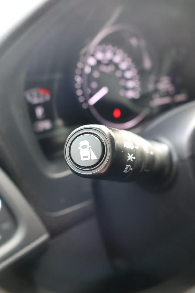 2022 Honda HR-V Touring 4dr All-Wheel Drive Photo