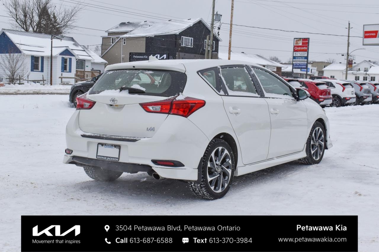 2018 Toyota Corolla iM  Photo