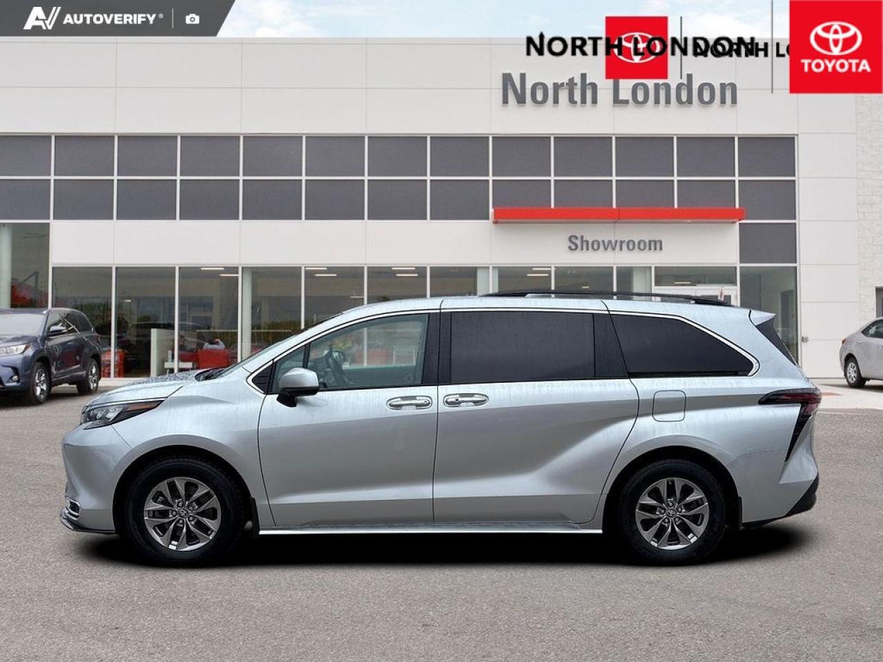 2024 Toyota Sienna  Photo2