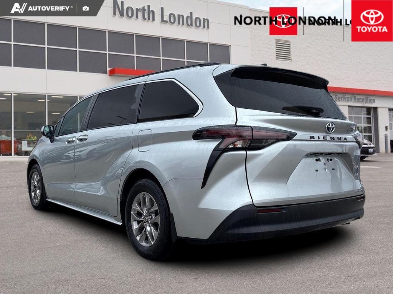2024 Toyota Sienna  Photo