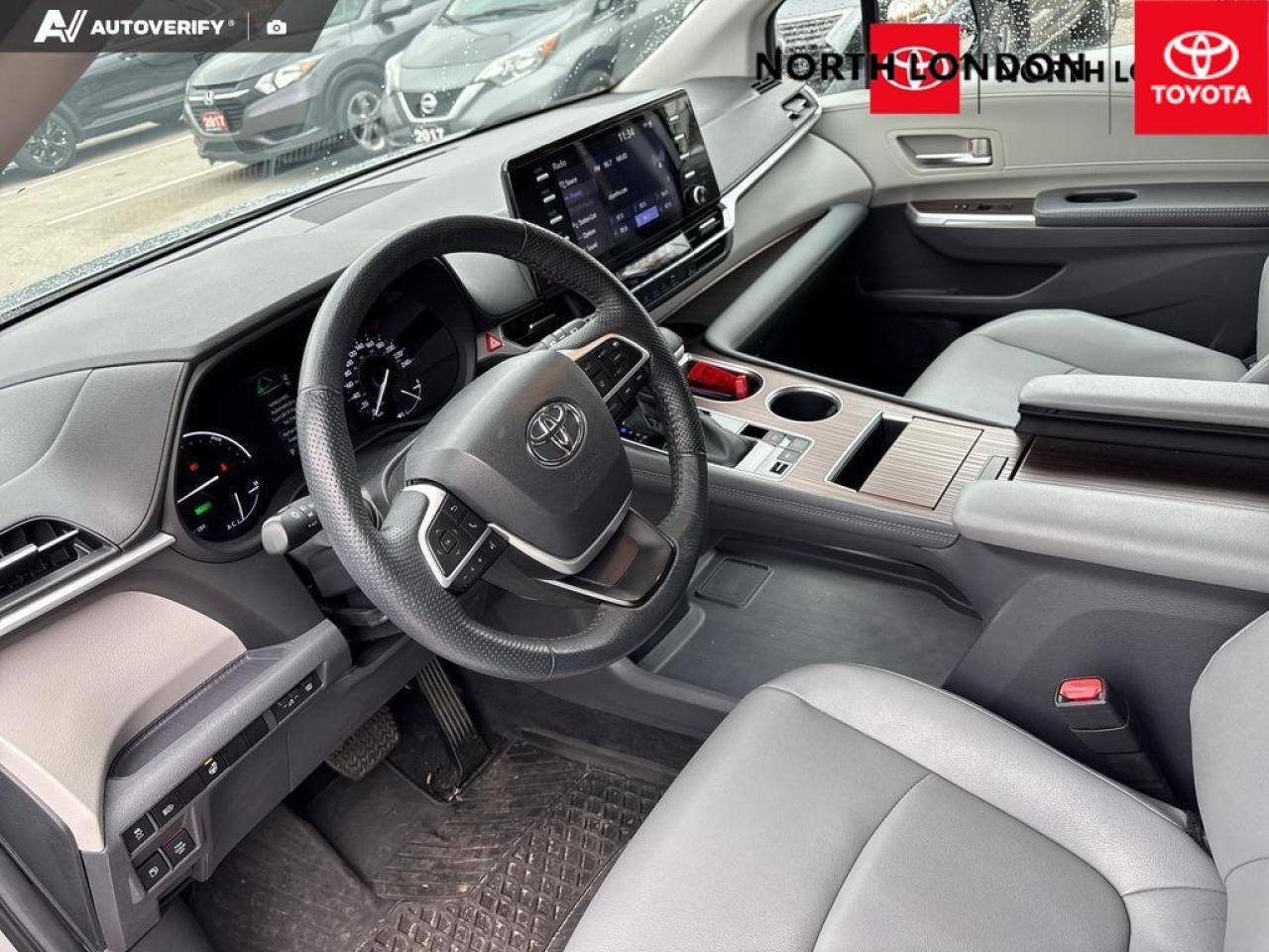 2024 Toyota Sienna  Photo