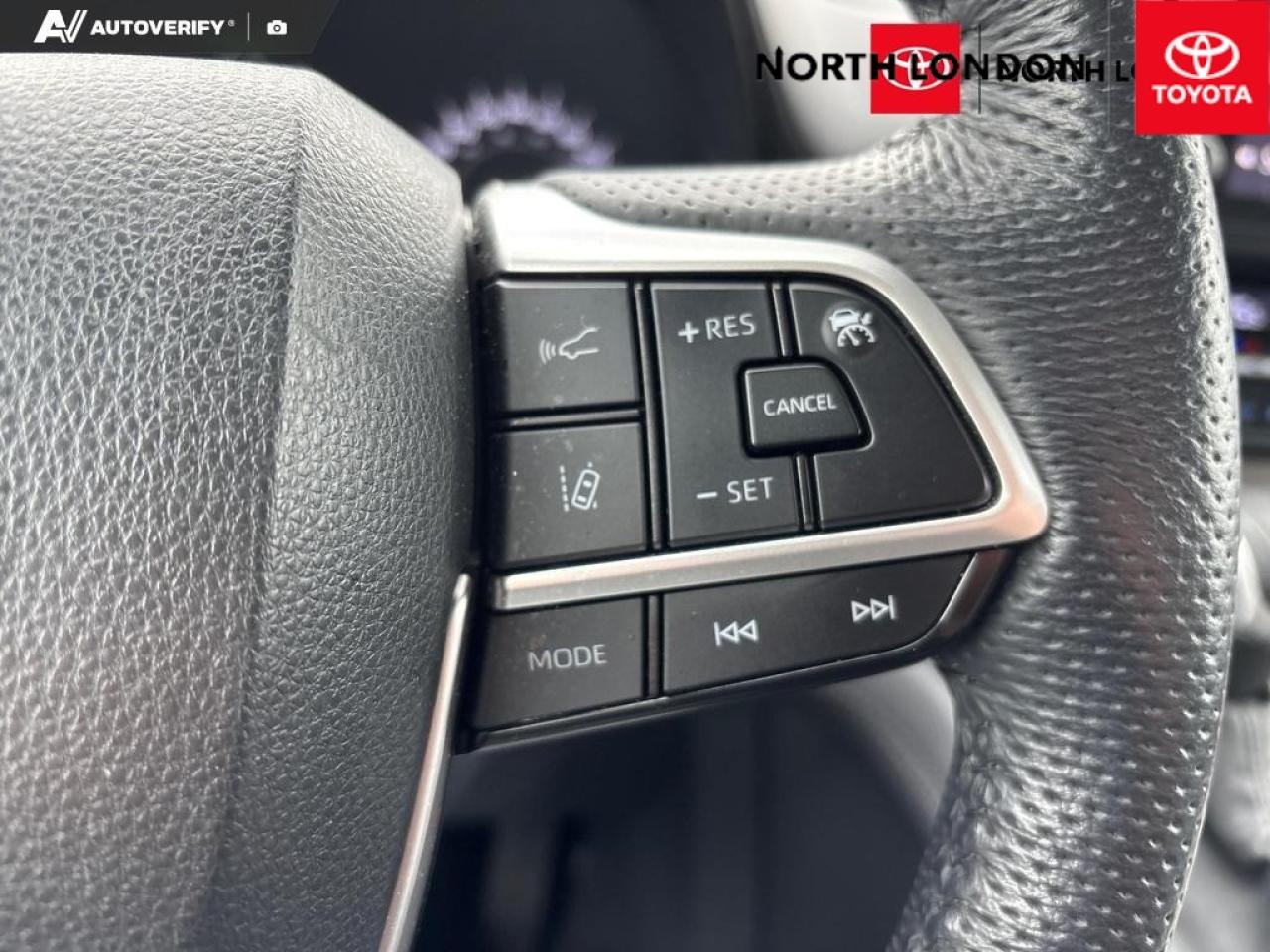 2024 Toyota Sienna  Photo