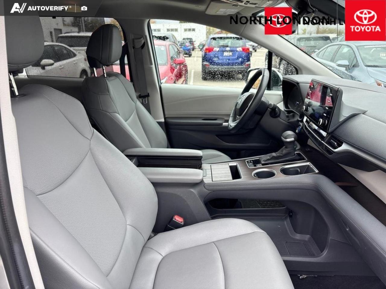 2024 Toyota Sienna  Photo