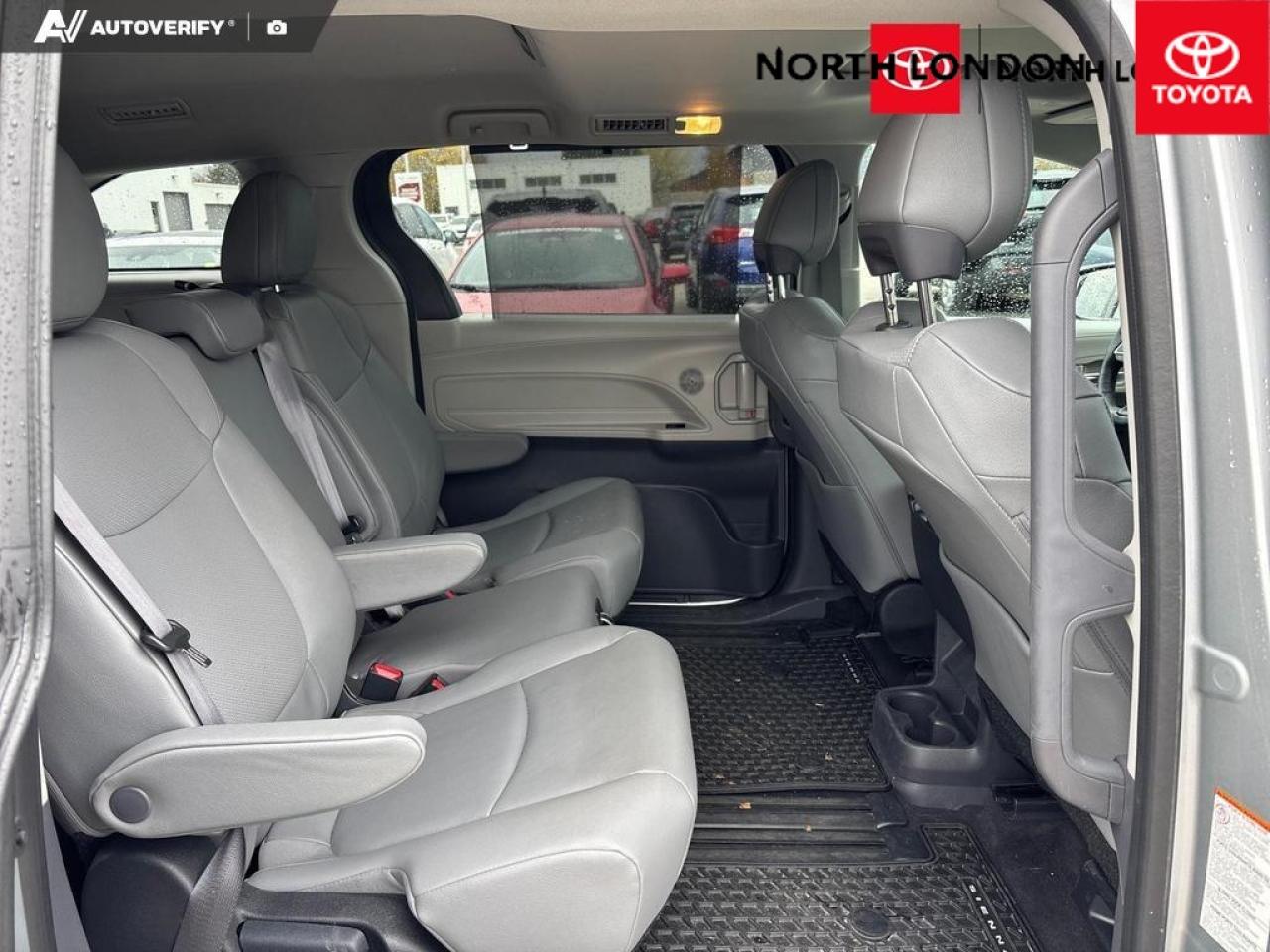 2024 Toyota Sienna  Photo