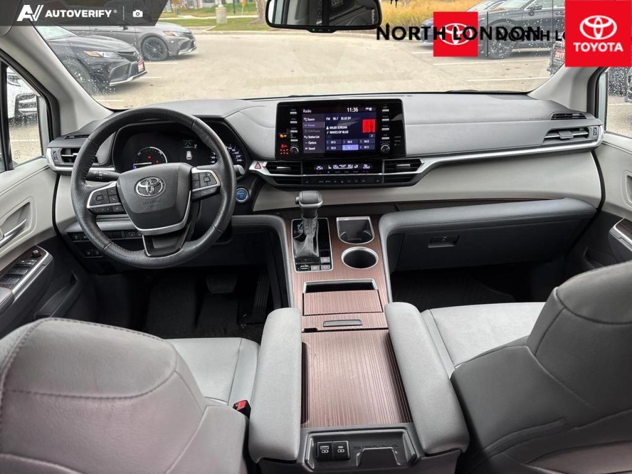 2024 Toyota Sienna  Photo