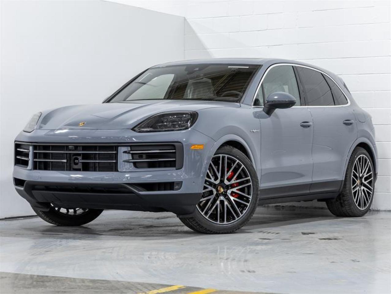 2025 Porsche Cayenne  Photo0