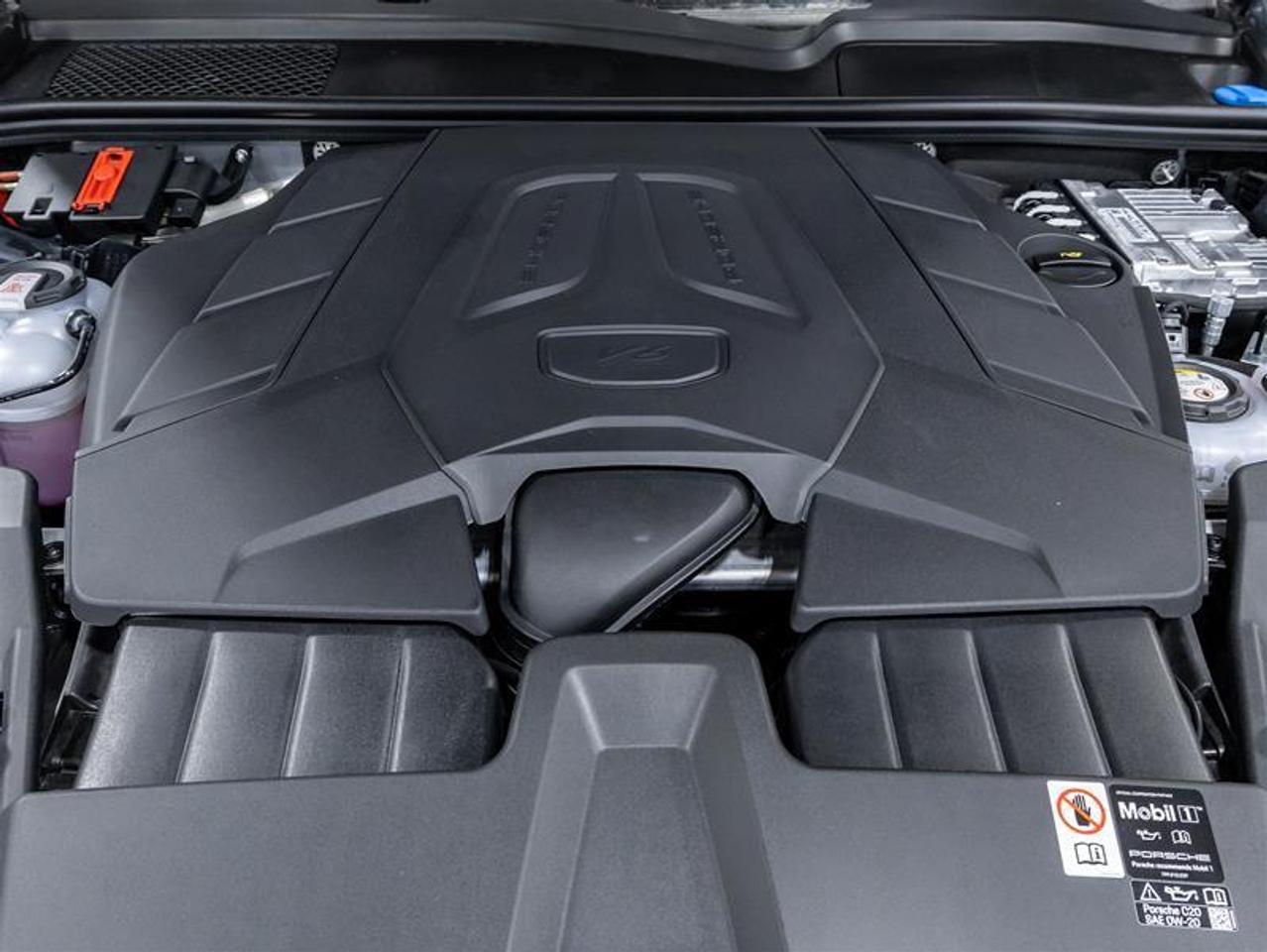 2025 Porsche Cayenne  Photo